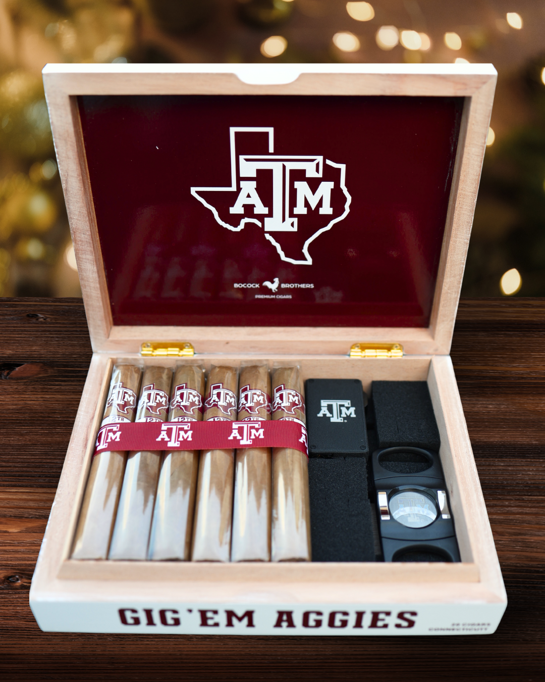 Aggie White Label Connecticut Gift Set with Lighter and Cutter